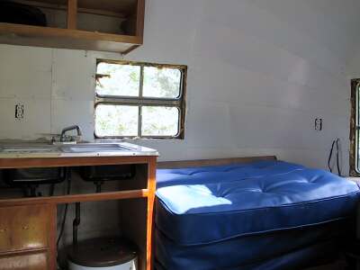 {short description of image}